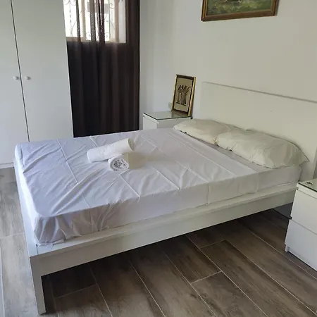 Amazingly Located House With Table Tennis And Table Soccer *