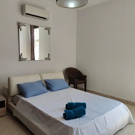 Amazingly Located House With Table Tennis And Table Soccer *