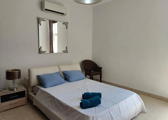 Amazingly Located House With Table Tennis And Table Soccer *